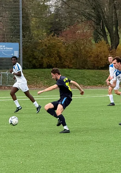 Spielbericht Bergfried Leverkusen - SC Brühl 4:0 (1:0)