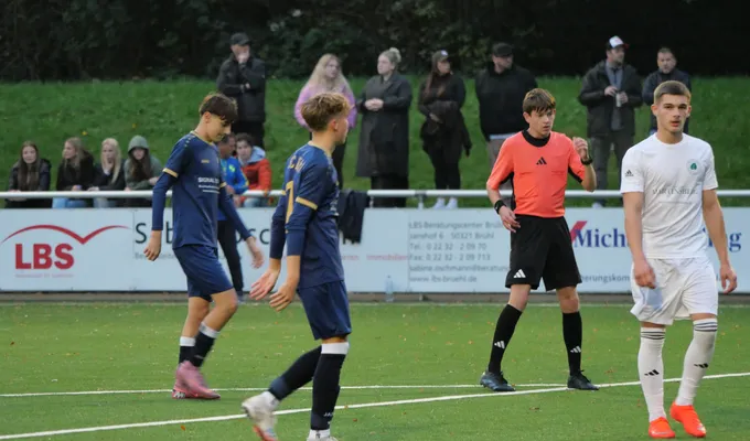 U17 marschiert mit Kantersieg in die Herbstpause